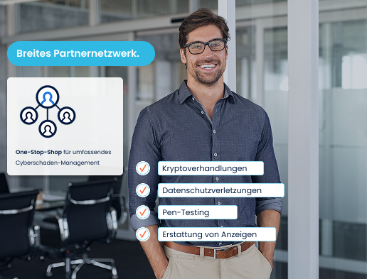 Mann nutzt im Notfall das breite Partnernetzwerk von Perseus, das zu einer umfassenden Cybernotfallhilfe dazu gehört